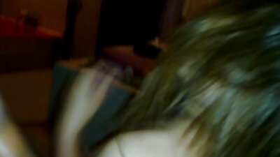 Hullu äiti ei jätä minua yksin