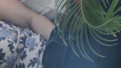 Tule tänne poika, isoäiti auttaa sinua tulemaan mieheksi