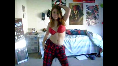 Äitini Tyhmä tyttöystävä ei koskaan soita ovikelloa